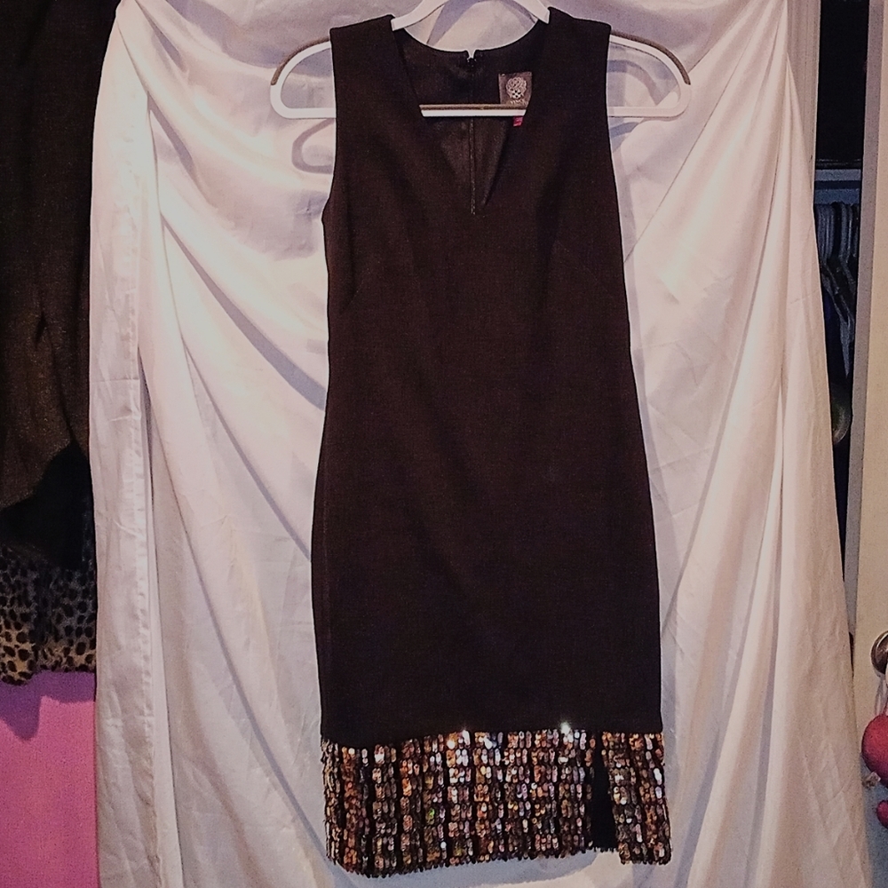 COPY - EUC Vince Camuto black w gold sequins shif… - Picture 1 of 8